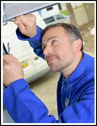 Massapequa Garage Door Service  Massapequa, NY 516-272-4515 - gr-emg-01